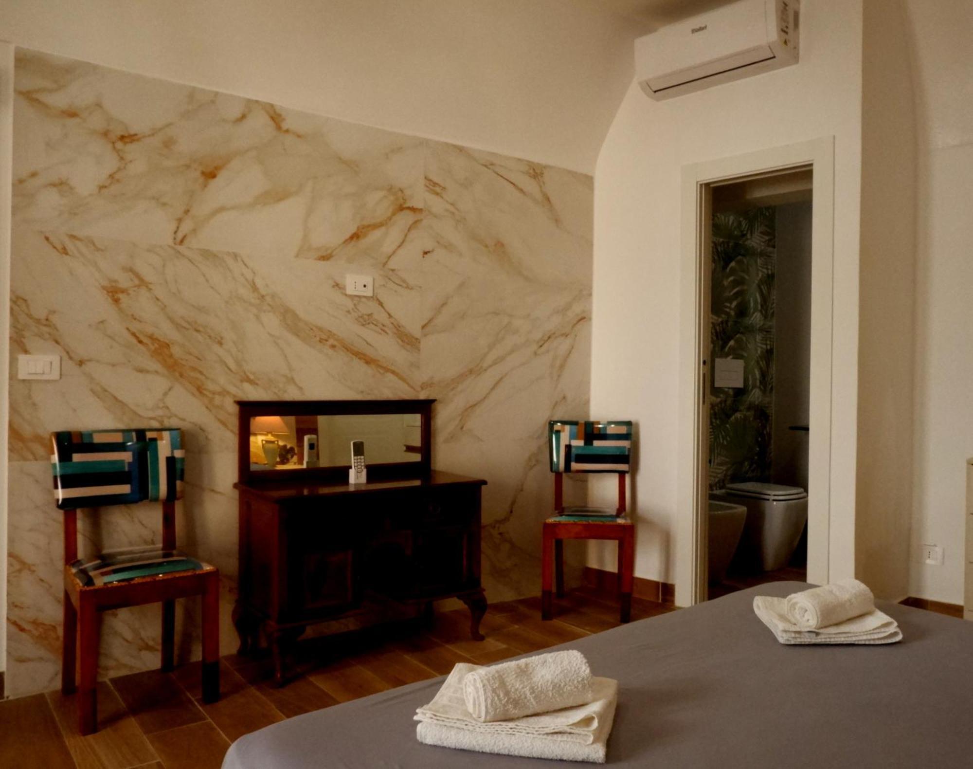 Railway Rooms Barletta Buitenkant foto